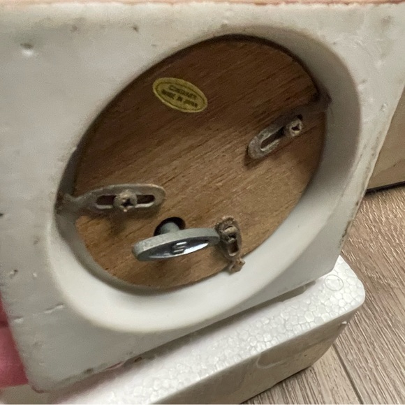 Vintage 15.5” Elvis Decanter Music Box Love Me Tender Collectible - Picture 8 of 11